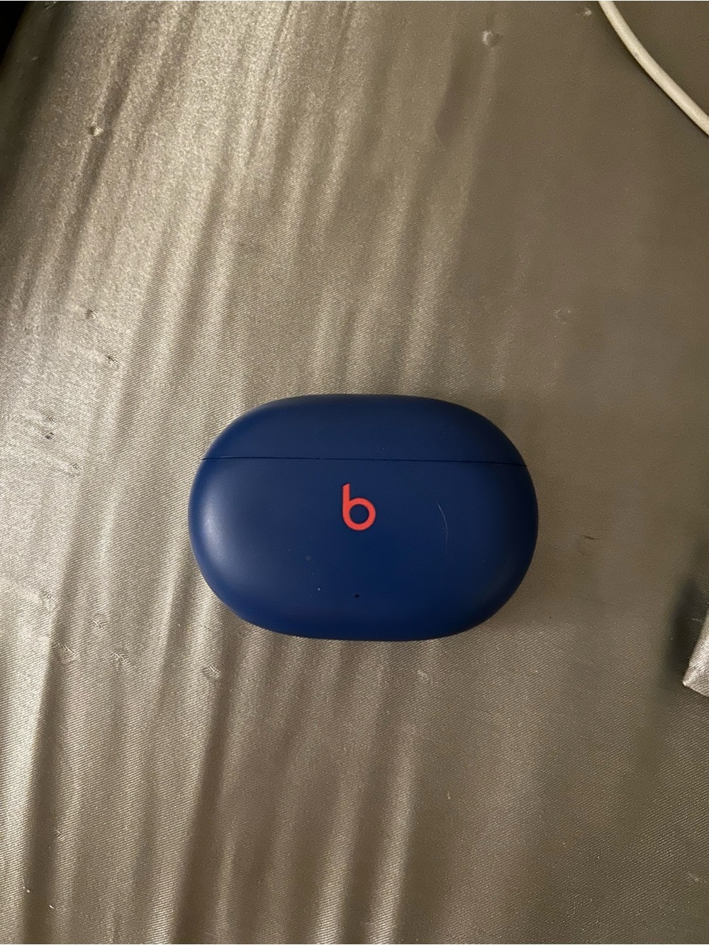 Beats earBUD and case Missing Left bud